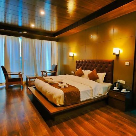 Vista Hill Resort- Centrally Heated & Air Cooled Resort, Manali Exteriér fotografie